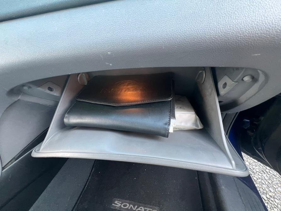 2013 Hyundai Sonata 4dr Sdn 2.4L Auto GLS, available for sale in Wallingford, Connecticut | Wallingford Auto Center LLC. Wallingford, Connecticut 2013 Hyundai Sonata 4dr Sdn 2.4L Auto GLS, available for sale in Wallingford, Connecticut | Wallingford Auto Center LLC. Wallingford, Connecticut
