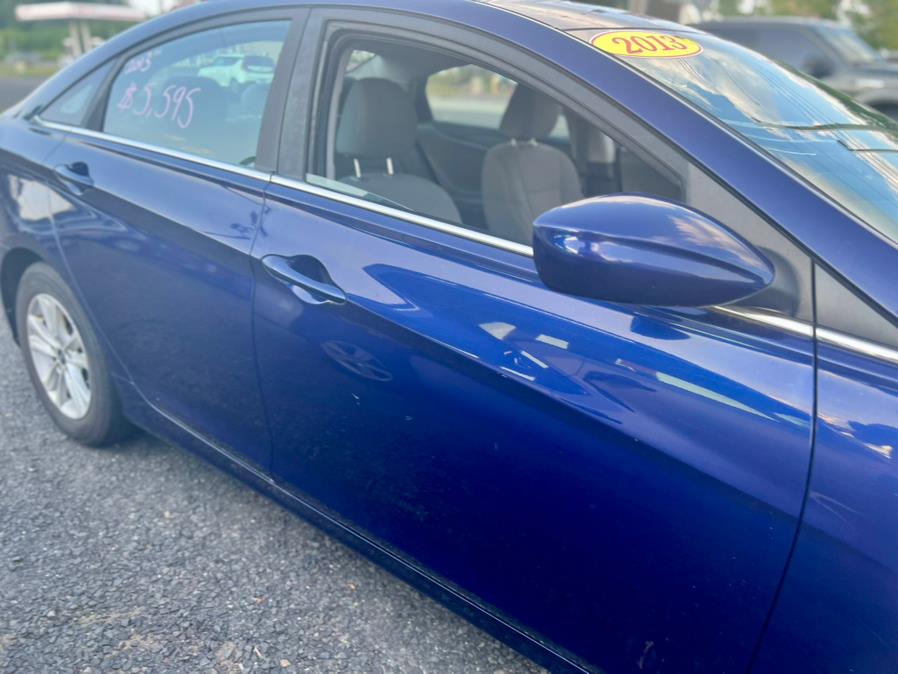 2013 Hyundai Sonata 4dr Sdn 2.4L Auto GLS, available for sale in Wallingford, Connecticut | Wallingford Auto Center LLC. Wallingford, Connecticut 2013 Hyundai Sonata 4dr Sdn 2.4L Auto GLS, available for sale in Wallingford, Connecticut | Wallingford Auto Center LLC. Wallingford, Connecticut