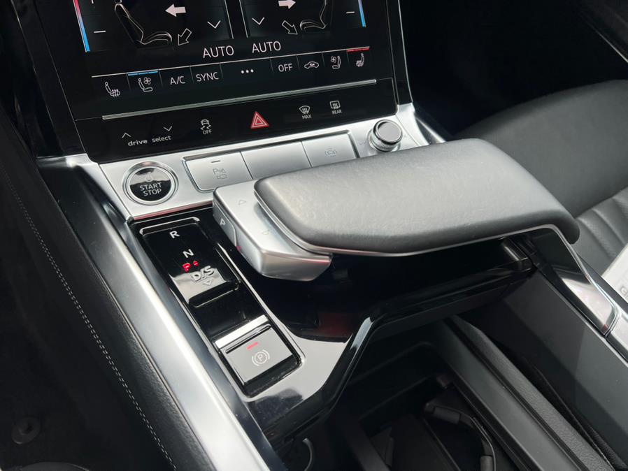 2022 Audi e-tron Premium Plus quattro, available for sale in Daly City, California | Green Light Auto Wholesale. Daly City, California 2022 Audi e-tron Premium Plus quattro, available for sale in Daly City, California | Green Light Auto Wholesale. Daly City, California