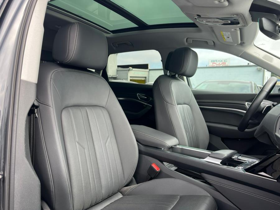 2022 Audi e-tron Premium Plus quattro, available for sale in Daly City, California | Green Light Auto Wholesale. Daly City, California 2022 Audi e-tron Premium Plus quattro, available for sale in Daly City, California | Green Light Auto Wholesale. Daly City, California