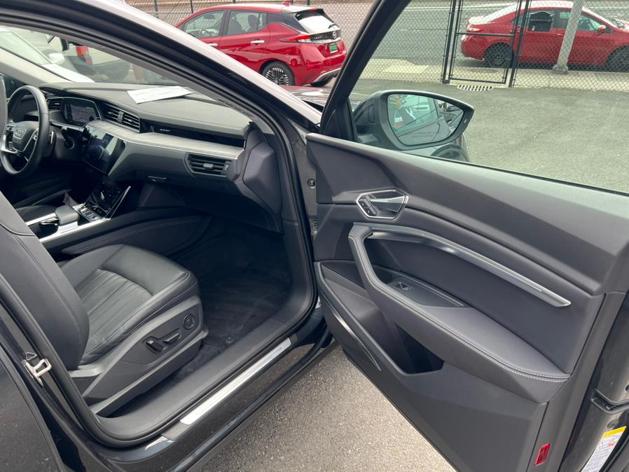 2022 Audi e-tron Premium Plus quattro, available for sale in Daly City, California | Green Light Auto Wholesale. Daly City, California 2022 Audi e-tron Premium Plus quattro, available for sale in Daly City, California | Green Light Auto Wholesale. Daly City, California