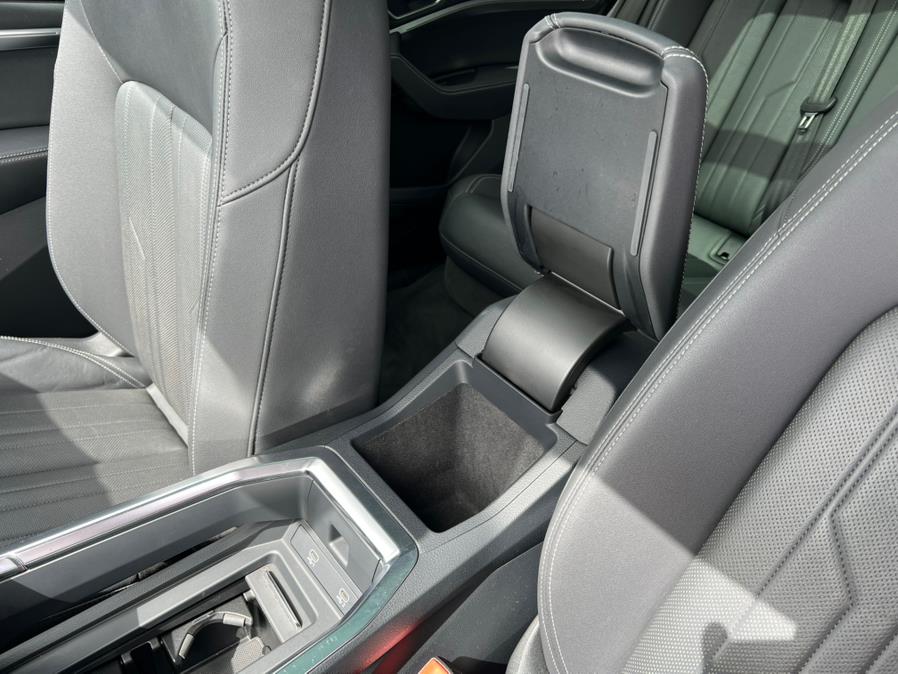 2022 Audi e-tron Premium Plus quattro, available for sale in Daly City, California | Green Light Auto Wholesale. Daly City, California 2022 Audi e-tron Premium Plus quattro, available for sale in Daly City, California | Green Light Auto Wholesale. Daly City, California