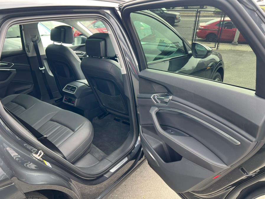 2022 Audi e-tron Premium Plus quattro, available for sale in Daly City, California | Green Light Auto Wholesale. Daly City, California 2022 Audi e-tron Premium Plus quattro, available for sale in Daly City, California | Green Light Auto Wholesale. Daly City, California
