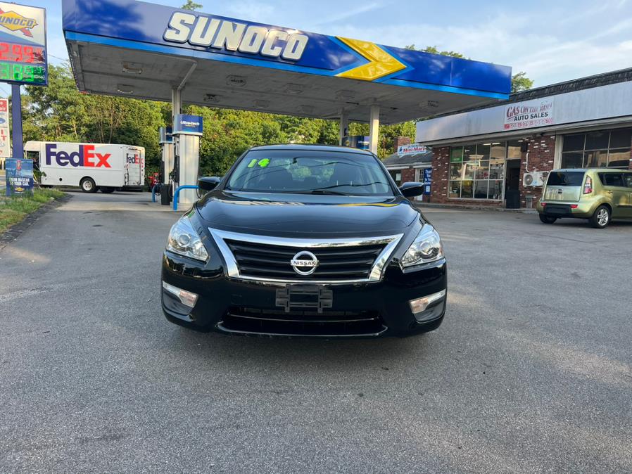 2014 Nissan Altima 4dr Sdn I4 2.5 S, available for sale in Swansea, Massachusetts | Gas On The Run. Swansea, Massachusetts 2014 Nissan Altima 4dr Sdn I4 2.5 S, available for sale in Swansea, Massachusetts | Gas On The Run. Swansea, Massachusetts