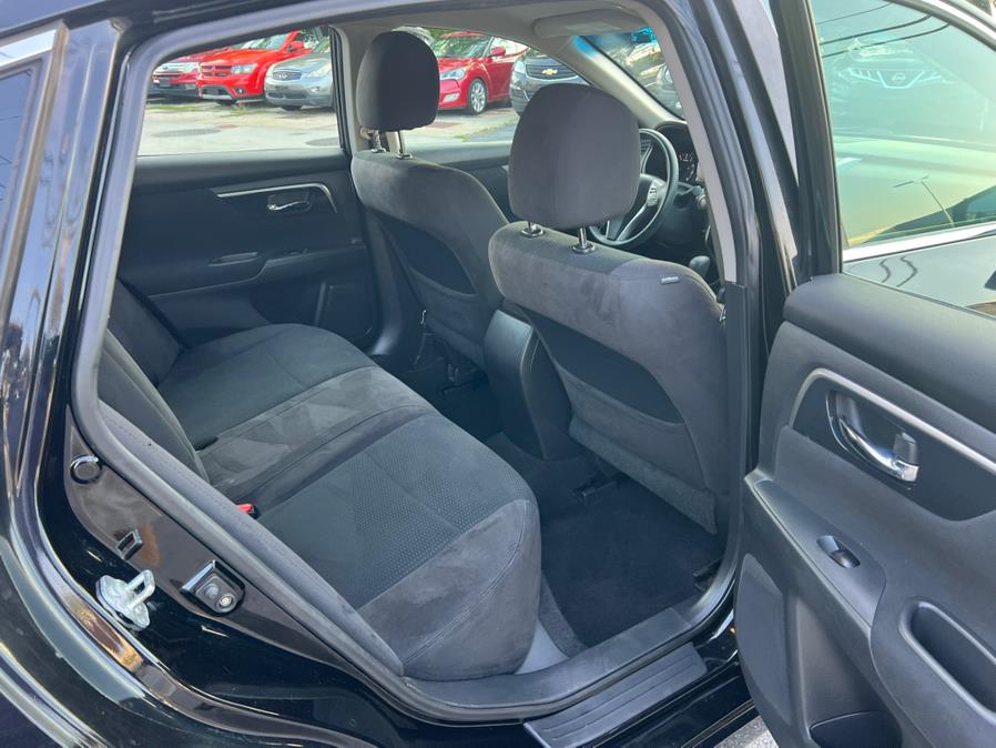 2014 Nissan Altima 4dr Sdn I4 2.5 S, available for sale in Swansea, Massachusetts | Gas On The Run. Swansea, Massachusetts 2014 Nissan Altima 4dr Sdn I4 2.5 S, available for sale in Swansea, Massachusetts | Gas On The Run. Swansea, Massachusetts