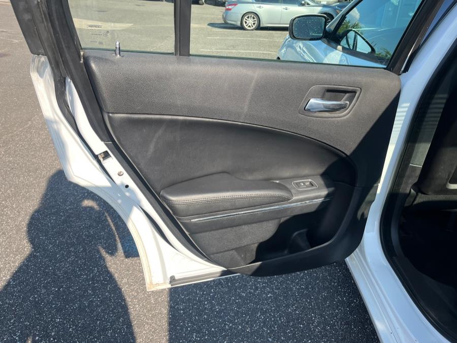 2013 Dodge Charger 4dr Sdn SE RWD, available for sale in Elmont, New York | Sunrise of Elmont. Elmont, New York 2013 Dodge Charger 4dr Sdn SE RWD, available for sale in Elmont, New York | Sunrise of Elmont. Elmont, New York