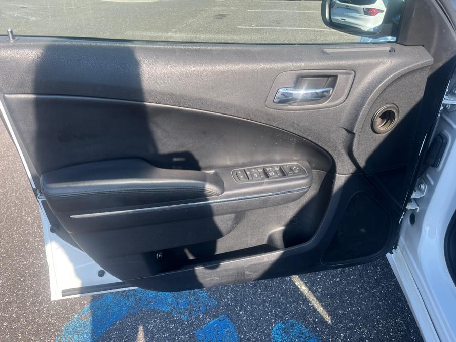 2013 Dodge Charger 4dr Sdn SE RWD, available for sale in Elmont, New York | Sunrise of Elmont. Elmont, New York 2013 Dodge Charger 4dr Sdn SE RWD, available for sale in Elmont, New York | Sunrise of Elmont. Elmont, New York