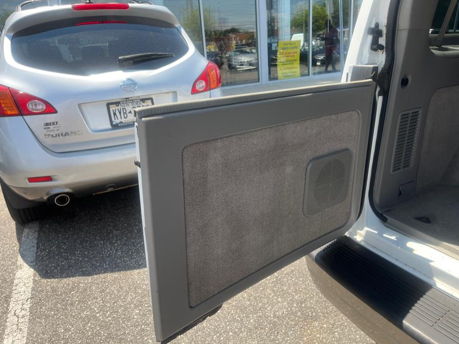 2005 GMC Safari Ext 111" WB AWD, available for sale in Elmont, New York | Sunrise of Elmont. Elmont, New York 2005 GMC Safari Ext 111" WB AWD, available for sale in Elmont, New York | Sunrise of Elmont. Elmont, New York