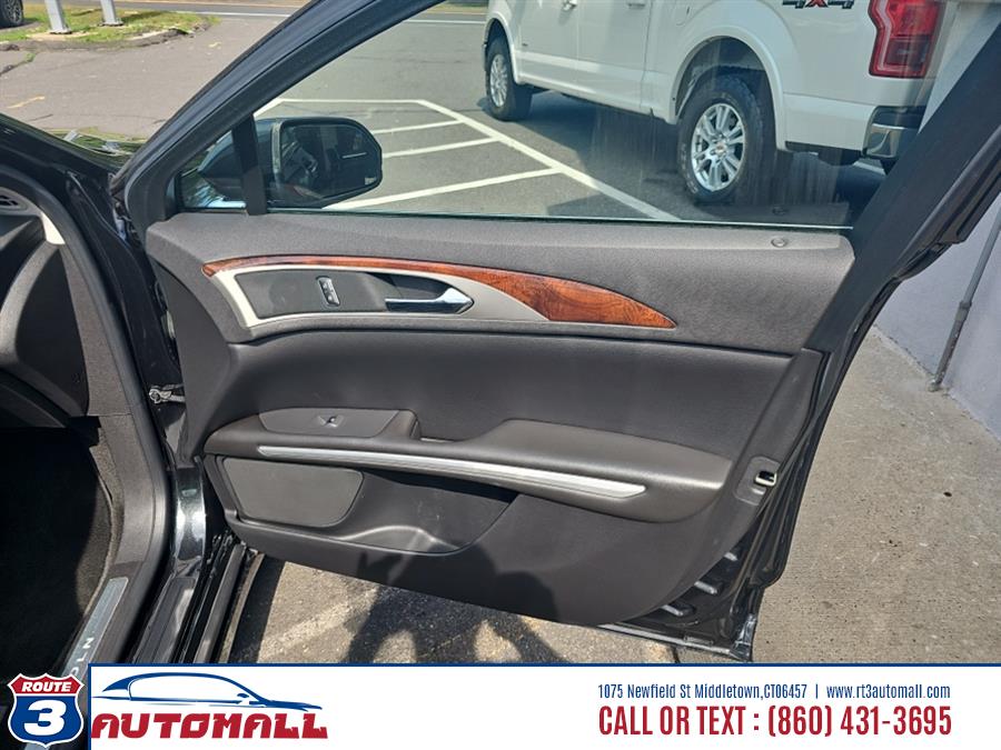 2013 Lincoln MKZ 4dr Sdn AWD, available for sale in Middletown, Connecticut | RT 3 AUTO MALL LLC. Middletown, Connecticut 2013 Lincoln MKZ 4dr Sdn AWD, available for sale in Middletown, Connecticut | RT 3 AUTO MALL LLC. Middletown, Connecticut