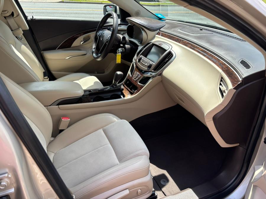 2014 Buick LaCrosse 4dr Sdn Base FWD, available for sale in New haven, Connecticut | Wilson Maturo Motors. New haven, Connecticut 2014 Buick LaCrosse 4dr Sdn Base FWD, available for sale in New haven, Connecticut | Wilson Maturo Motors. New haven, Connecticut