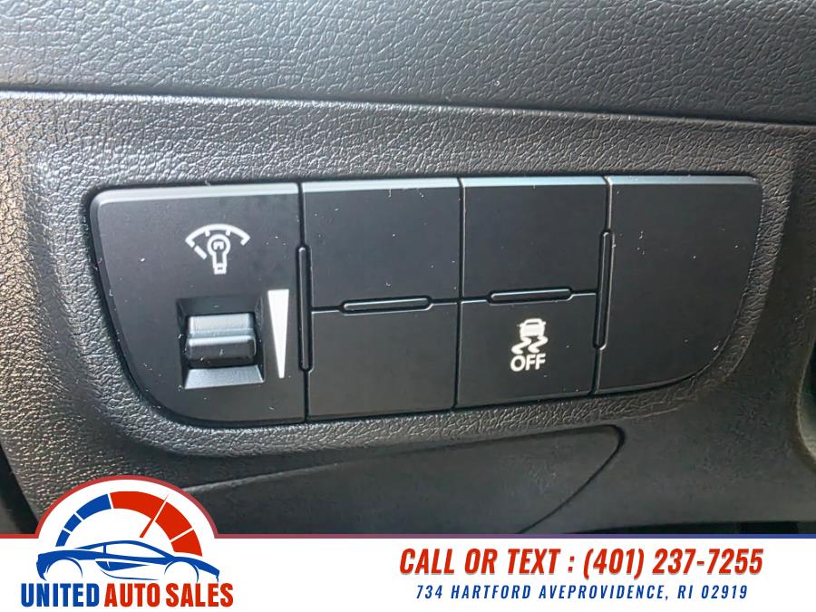2017 Hyundai Veloster Dual Clutch, available for sale in Providence, Rhode Island | United Auto Sales Inc. Providence, Rhode Island 2017 Hyundai Veloster Dual Clutch, available for sale in Providence, Rhode Island | United Auto Sales Inc. Providence, Rhode Island