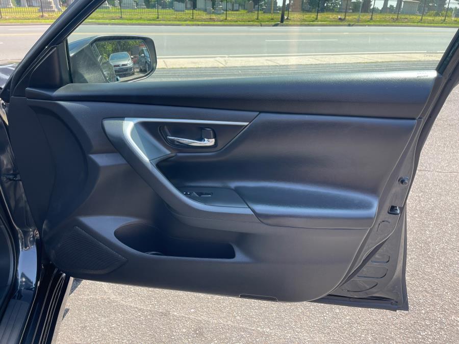 2016 Nissan Altima 4dr Sdn I4 2.5 S, available for sale in Bloomfield, Connecticut | AXA Car Sales and Repair LLC. Bloomfield, Connecticut 2016 Nissan Altima 4dr Sdn I4 2.5 S, available for sale in Bloomfield, Connecticut | AXA Car Sales and Repair LLC. Bloomfield, Connecticut