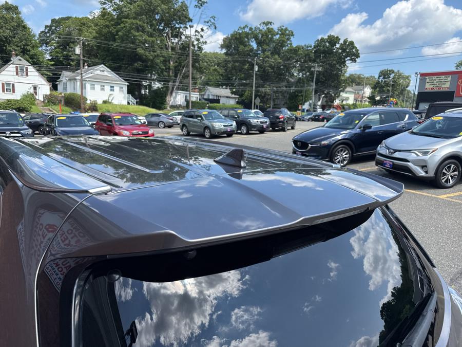 2016 Toyota Highlander AWD 4dr V6 XLE, available for sale in Waterbury, Connecticut | National Auto Brokers, Inc.. Waterbury, Connecticut 2016 Toyota Highlander AWD 4dr V6 XLE, available for sale in Waterbury, Connecticut | National Auto Brokers, Inc.. Waterbury, Connecticut