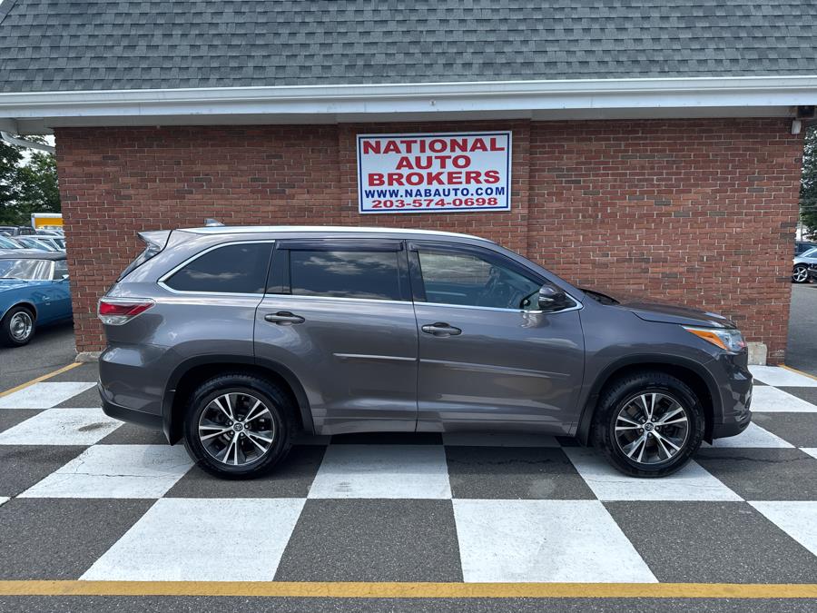 2016 Toyota Highlander AWD 4dr V6 XLE, available for sale in Waterbury, Connecticut | National Auto Brokers, Inc.. Waterbury, Connecticut 2016 Toyota Highlander AWD 4dr V6 XLE, available for sale in Waterbury, Connecticut | National Auto Brokers, Inc.. Waterbury, Connecticut