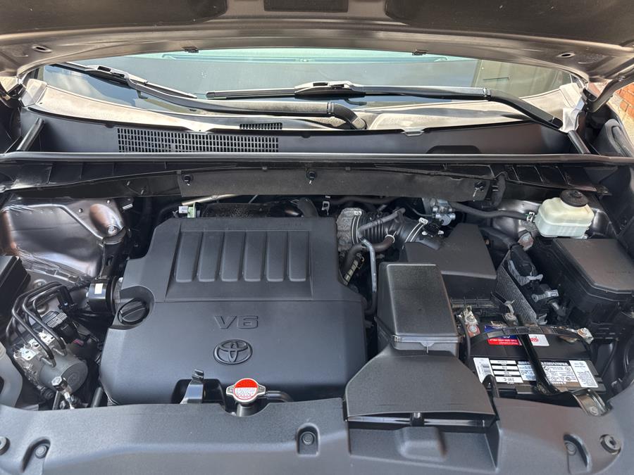 2016 Toyota Highlander AWD 4dr V6 XLE, available for sale in Waterbury, Connecticut | National Auto Brokers, Inc.. Waterbury, Connecticut 2016 Toyota Highlander AWD 4dr V6 XLE, available for sale in Waterbury, Connecticut | National Auto Brokers, Inc.. Waterbury, Connecticut