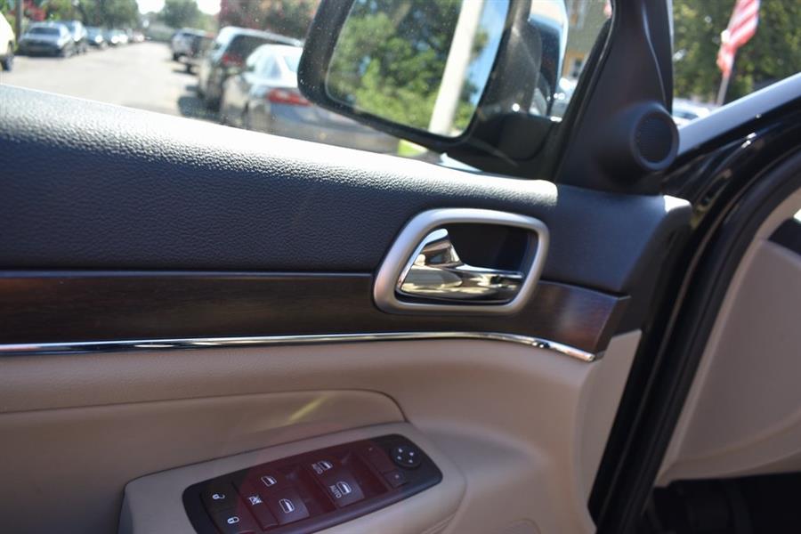 2017 Jeep Grand Cherokee Limited, available for sale in Hempstead, New York | Certified Auto Group. Hempstead, New York 2017 Jeep Grand Cherokee Limited, available for sale in Hempstead, New York | Certified Auto Group. Hempstead, New York