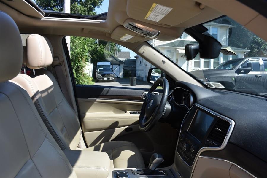 2017 Jeep Grand Cherokee Limited, available for sale in Hempstead, New York | Certified Auto Group. Hempstead, New York 2017 Jeep Grand Cherokee Limited, available for sale in Hempstead, New York | Certified Auto Group. Hempstead, New York