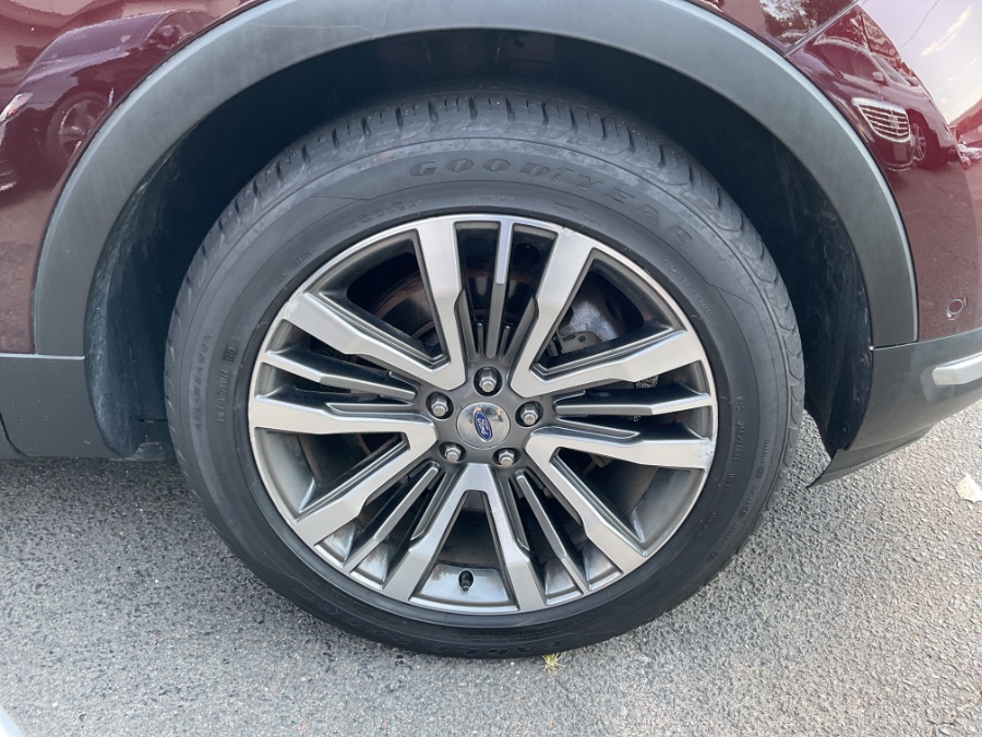 2018 Ford Explorer Platinum 4WD, available for sale in Waterbury, Connecticut | Jim Juliani Motors. Waterbury, Connecticut 2018 Ford Explorer Platinum 4WD, available for sale in Waterbury, Connecticut | Jim Juliani Motors. Waterbury, Connecticut