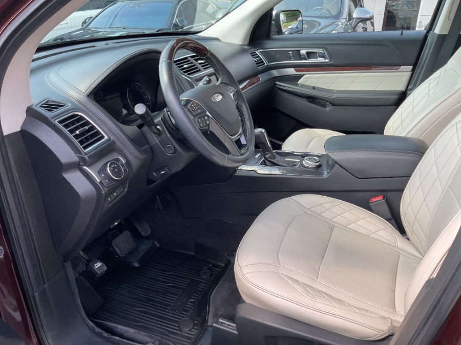 2018 Ford Explorer Platinum 4WD, available for sale in Waterbury, Connecticut | Jim Juliani Motors. Waterbury, Connecticut 2018 Ford Explorer Platinum 4WD, available for sale in Waterbury, Connecticut | Jim Juliani Motors. Waterbury, Connecticut