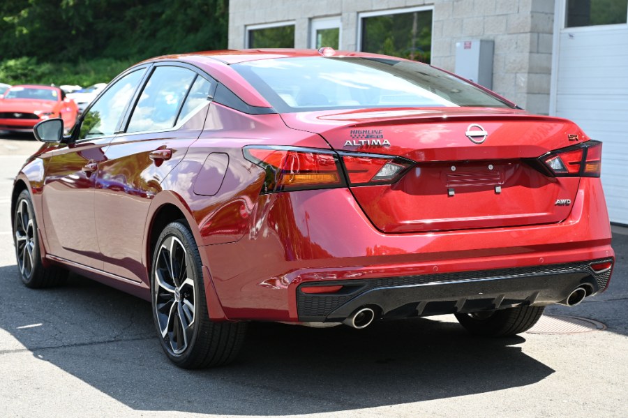 2024 Nissan Altima 2.5 SR photo 4