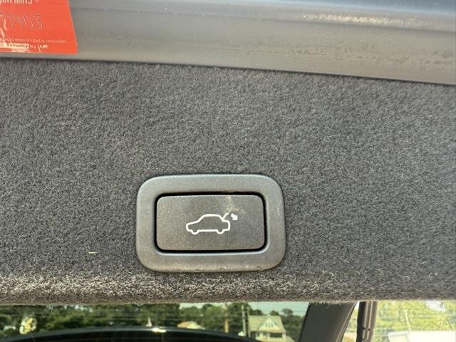 2017 Volvo Xc60 T5 Inscription, available for sale in Stratford, Connecticut | Wiz Leasing Inc. Stratford, Connecticut 2017 Volvo Xc60 T5 Inscription, available for sale in Stratford, Connecticut | Wiz Leasing Inc. Stratford, Connecticut