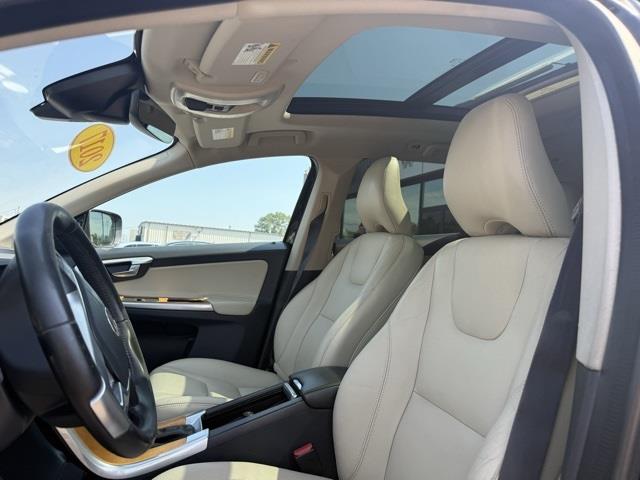 2017 Volvo Xc60 T5 Inscription, available for sale in Stratford, Connecticut | Wiz Leasing Inc. Stratford, Connecticut 2017 Volvo Xc60 T5 Inscription, available for sale in Stratford, Connecticut | Wiz Leasing Inc. Stratford, Connecticut
