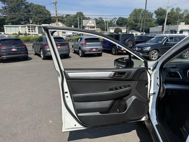 2019 Subaru Outback 2.5i, available for sale in Stratford, Connecticut | Wiz Leasing Inc. Stratford, Connecticut 2019 Subaru Outback 2.5i, available for sale in Stratford, Connecticut | Wiz Leasing Inc. Stratford, Connecticut