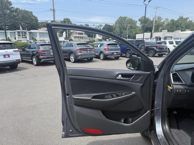 2017 Hyundai Tucson Sport, available for sale in Stratford, Connecticut | Wiz Leasing Inc. Stratford, Connecticut 2017 Hyundai Tucson Sport, available for sale in Stratford, Connecticut | Wiz Leasing Inc. Stratford, Connecticut