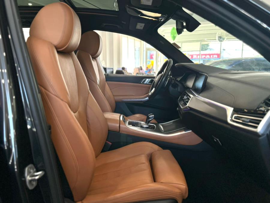 2022 BMW X5 sDrive40i Sports Activity Vehicle, available for sale in Franklin Square, New York | Luxury Motor Club. Franklin Square, New York 2022 BMW X5 sDrive40i Sports Activity Vehicle, available for sale in Franklin Square, New York | Luxury Motor Club. Franklin Square, New York