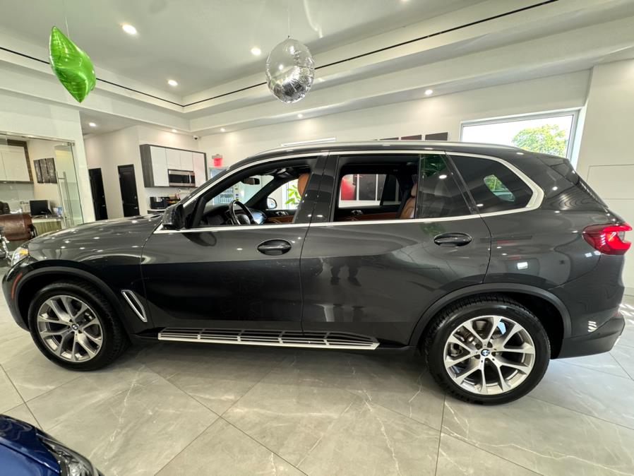 2022 BMW X5 sDrive40i Sports Activity Vehicle, available for sale in Franklin Square, New York | Luxury Motor Club. Franklin Square, New York 2022 BMW X5 sDrive40i Sports Activity Vehicle, available for sale in Franklin Square, New York | Luxury Motor Club. Franklin Square, New York