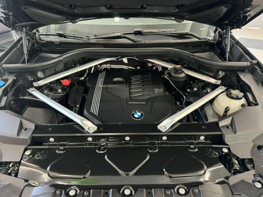 2022 BMW X5 sDrive40i Sports Activity Vehicle, available for sale in Franklin Square, New York | Luxury Motor Club. Franklin Square, New York 2022 BMW X5 sDrive40i Sports Activity Vehicle, available for sale in Franklin Square, New York | Luxury Motor Club. Franklin Square, New York