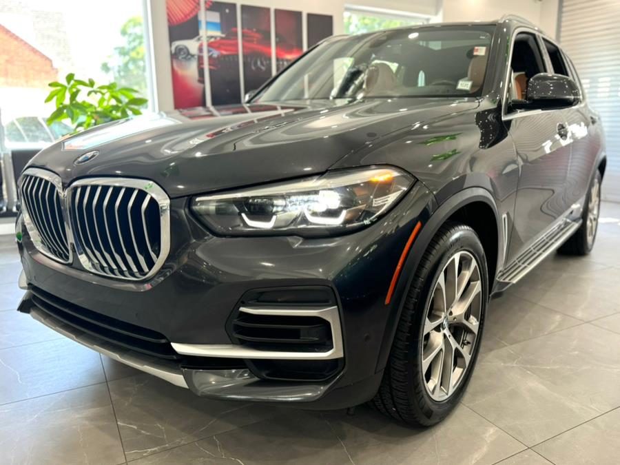 2022 BMW X5 sDrive40i Sports Activity Vehicle, available for sale in Franklin Square, New York | Luxury Motor Club. Franklin Square, New York 2022 BMW X5 sDrive40i Sports Activity Vehicle, available for sale in Franklin Square, New York | Luxury Motor Club. Franklin Square, New York