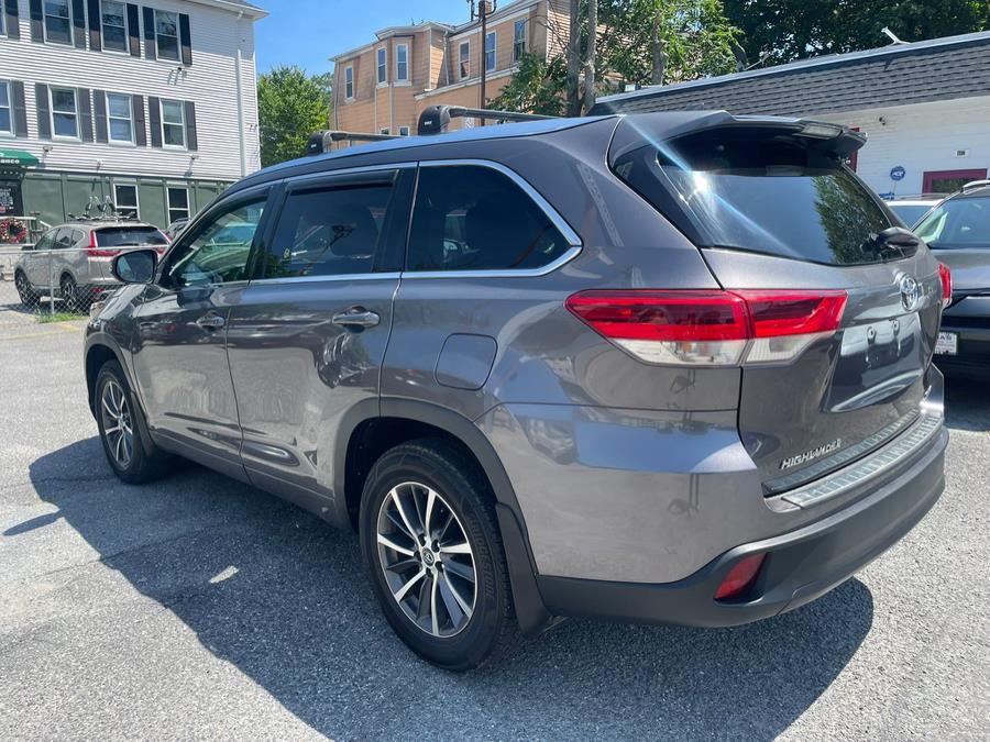 2017 Toyota Highlander XLE V6 AWD (Natl), available for sale in Worcester, Massachusetts | Sophia's Auto Sales Inc. Worcester, Massachusetts 2017 Toyota Highlander XLE V6 AWD (Natl), available for sale in Worcester, Massachusetts | Sophia's Auto Sales Inc. Worcester, Massachusetts