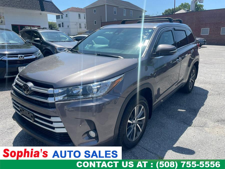 2017 Toyota Highlander XLE V6 AWD (Natl), available for sale in Worcester, Massachusetts | Sophia's Auto Sales Inc. Worcester, Massachusetts 2017 Toyota Highlander XLE V6 AWD (Natl), available for sale in Worcester, Massachusetts | Sophia's Auto Sales Inc. Worcester, Massachusetts