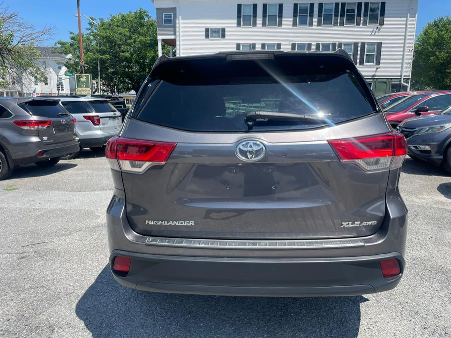 2017 Toyota Highlander XLE V6 AWD (Natl), available for sale in Worcester, Massachusetts | Sophia's Auto Sales Inc. Worcester, Massachusetts 2017 Toyota Highlander XLE V6 AWD (Natl), available for sale in Worcester, Massachusetts | Sophia's Auto Sales Inc. Worcester, Massachusetts