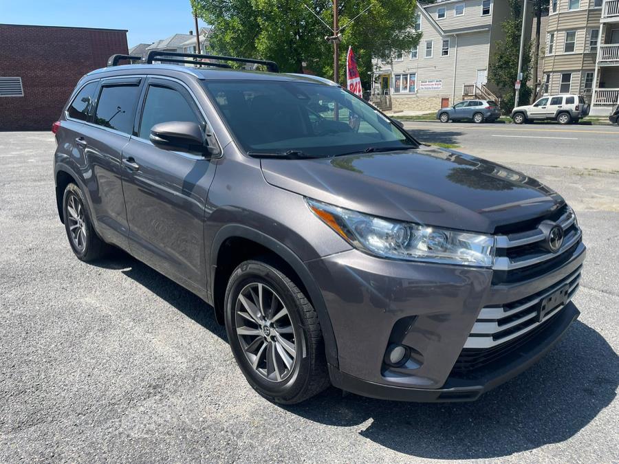 2017 Toyota Highlander XLE V6 AWD (Natl), available for sale in Worcester, Massachusetts | Sophia's Auto Sales Inc. Worcester, Massachusetts 2017 Toyota Highlander XLE V6 AWD (Natl), available for sale in Worcester, Massachusetts | Sophia's Auto Sales Inc. Worcester, Massachusetts
