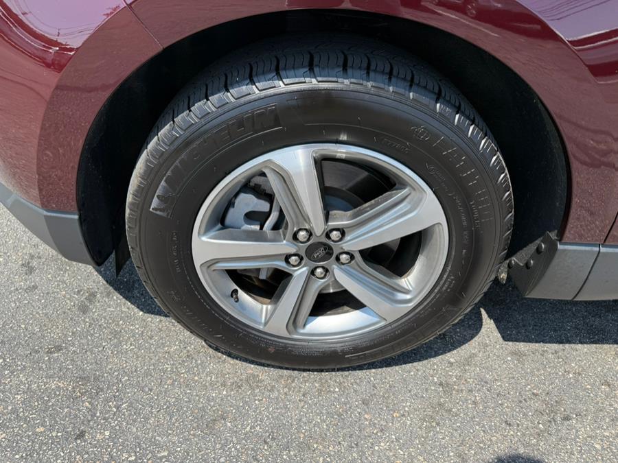 2024 Ford Edge SEL photo 4