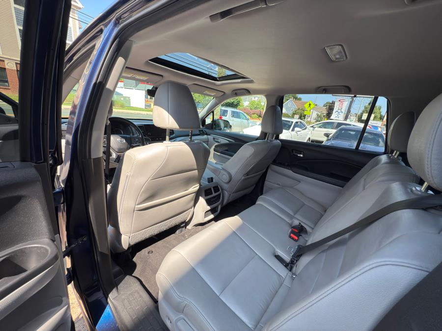 2019 Honda Pilot EX-L AWD, available for sale in Manchester, Connecticut | Carsonmain LLC. Manchester, Connecticut 2019 Honda Pilot EX-L AWD, available for sale in Manchester, Connecticut | Carsonmain LLC. Manchester, Connecticut