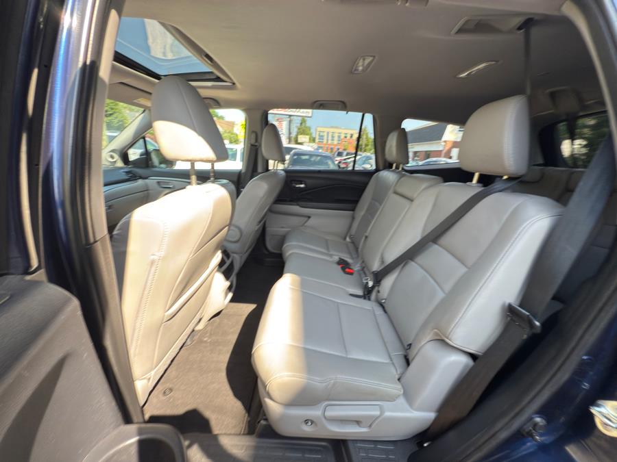 2019 Honda Pilot EX-L AWD, available for sale in Manchester, Connecticut | Carsonmain LLC. Manchester, Connecticut 2019 Honda Pilot EX-L AWD, available for sale in Manchester, Connecticut | Carsonmain LLC. Manchester, Connecticut