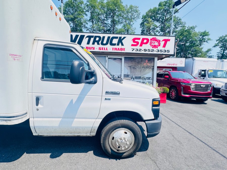 2017 Ford E-Series Cutaway 16FT DRY BOX + V8 GASOLINE +NO CDL, available for sale in South Amboy, New Jersey | NJ Truck Spot. South Amboy, New Jersey 2017 Ford E-Series Cutaway 16FT DRY BOX + V8 GASOLINE +NO CDL, available for sale in South Amboy, New Jersey | NJ Truck Spot. South Amboy, New Jersey