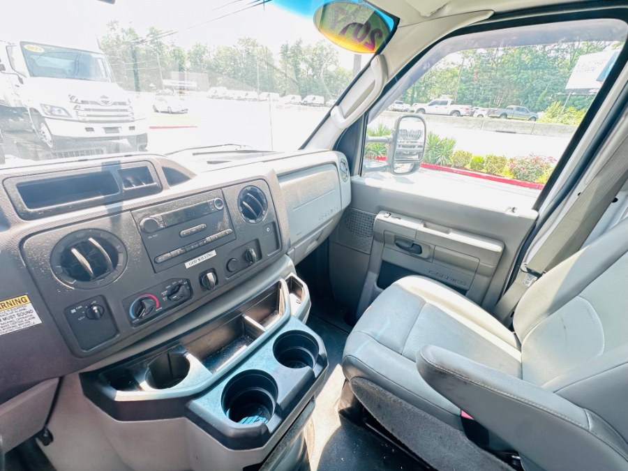 2017 Ford E-Series Cutaway 16FT DRY BOX + V8 GASOLINE +NO CDL, available for sale in South Amboy, New Jersey | NJ Truck Spot. South Amboy, New Jersey 2017 Ford E-Series Cutaway 16FT DRY BOX + V8 GASOLINE +NO CDL, available for sale in South Amboy, New Jersey | NJ Truck Spot. South Amboy, New Jersey