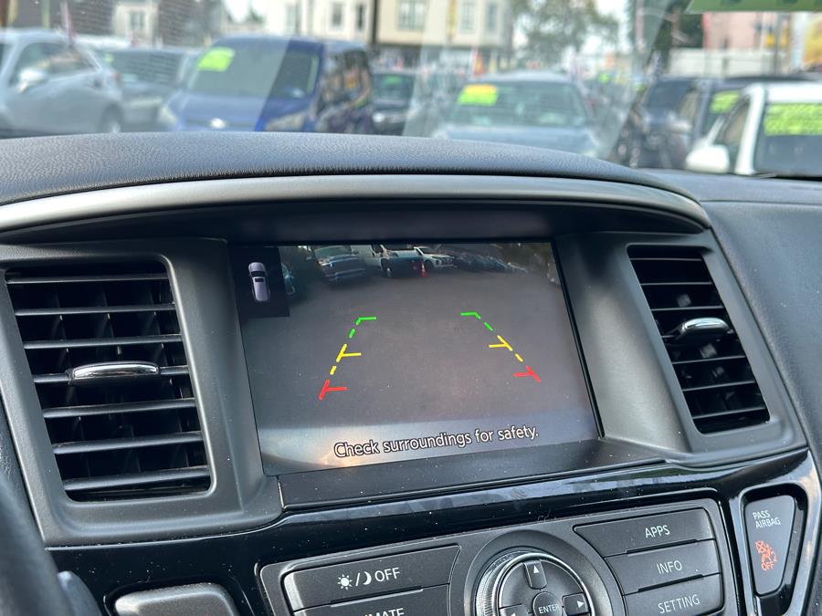 2019 Nissan Pathfinder 4x4 SL, available for sale in Irvington , New Jersey | Auto Haus of Irvington Corp. Irvington , New Jersey 2019 Nissan Pathfinder 4x4 SL, available for sale in Irvington , New Jersey | Auto Haus of Irvington Corp. Irvington , New Jersey