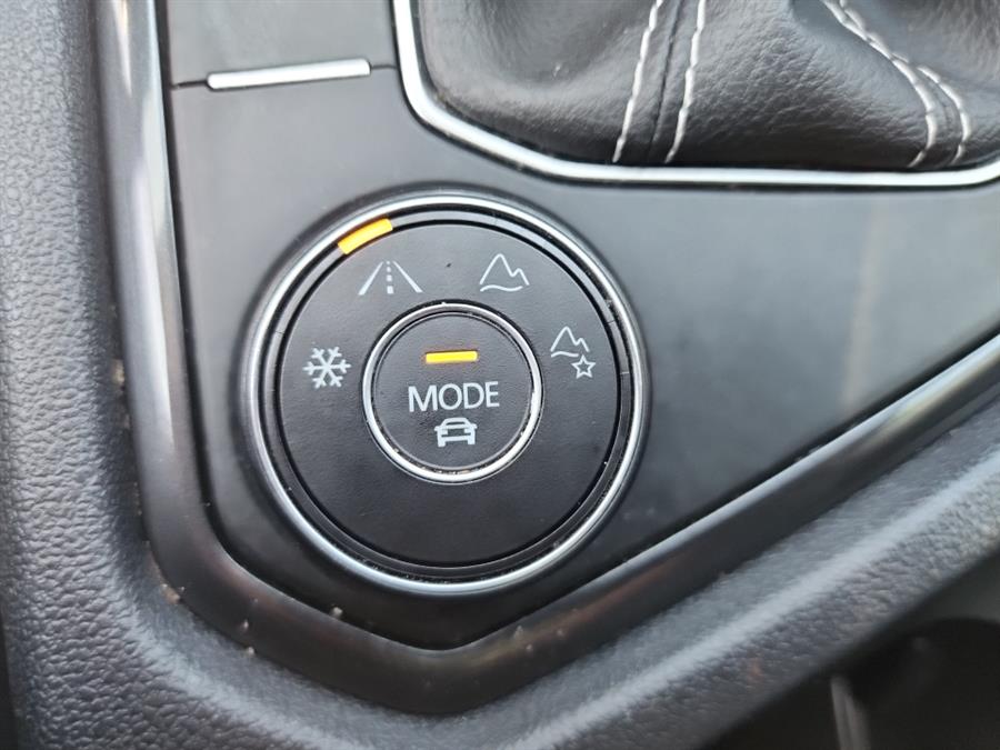2022 Volkswagen Tiguan 2.0T SE 4MOTION, available for sale in Islip, New York | L.I. Auto Gallery. Islip, New York 2022 Volkswagen Tiguan 2.0T SE 4MOTION, available for sale in Islip, New York | L.I. Auto Gallery. Islip, New York