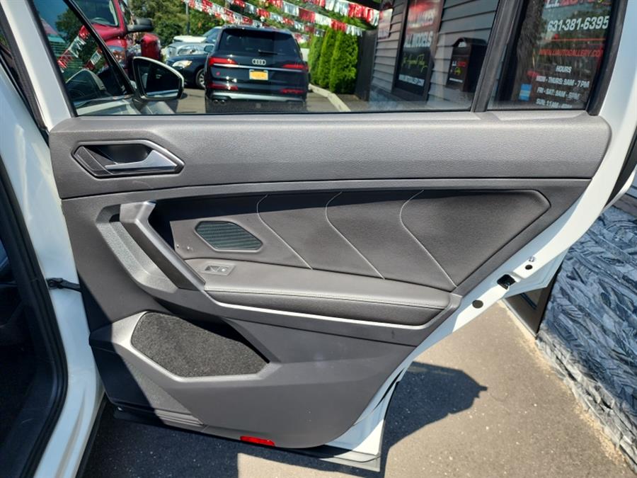 2022 Volkswagen Tiguan 2.0T SE 4MOTION, available for sale in Islip, New York | L.I. Auto Gallery. Islip, New York 2022 Volkswagen Tiguan 2.0T SE 4MOTION, available for sale in Islip, New York | L.I. Auto Gallery. Islip, New York