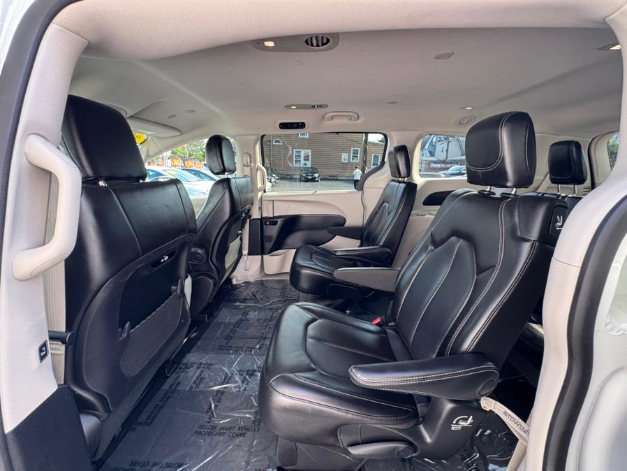 2023 Chrysler Pacifica Touring L FWD, available for sale in Newark, New Jersey | Champion Auto Sales. Newark, New Jersey 2023 Chrysler Pacifica Touring L FWD, available for sale in Newark, New Jersey | Champion Auto Sales. Newark, New Jersey