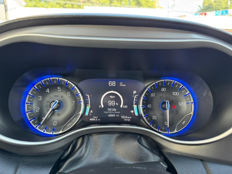 2023 Chrysler Pacifica Touring L FWD, available for sale in Newark, New Jersey | Champion Auto Sales. Newark, New Jersey 2023 Chrysler Pacifica Touring L FWD, available for sale in Newark, New Jersey | Champion Auto Sales. Newark, New Jersey