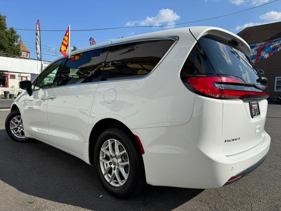 2023 Chrysler Pacifica Touring L FWD, available for sale in Newark, New Jersey | Champion Auto Sales. Newark, New Jersey 2023 Chrysler Pacifica Touring L FWD, available for sale in Newark, New Jersey | Champion Auto Sales. Newark, New Jersey