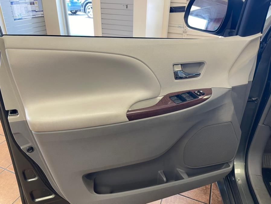 2013 Toyota Sienna 5dr 7-Pass Van V6 XLE AWD (Natl), available for sale in Suffern, New York | Rockland Motor Sport. Suffern, New York 2013 Toyota Sienna 5dr 7-Pass Van V6 XLE AWD (Natl), available for sale in Suffern, New York | Rockland Motor Sport. Suffern, New York