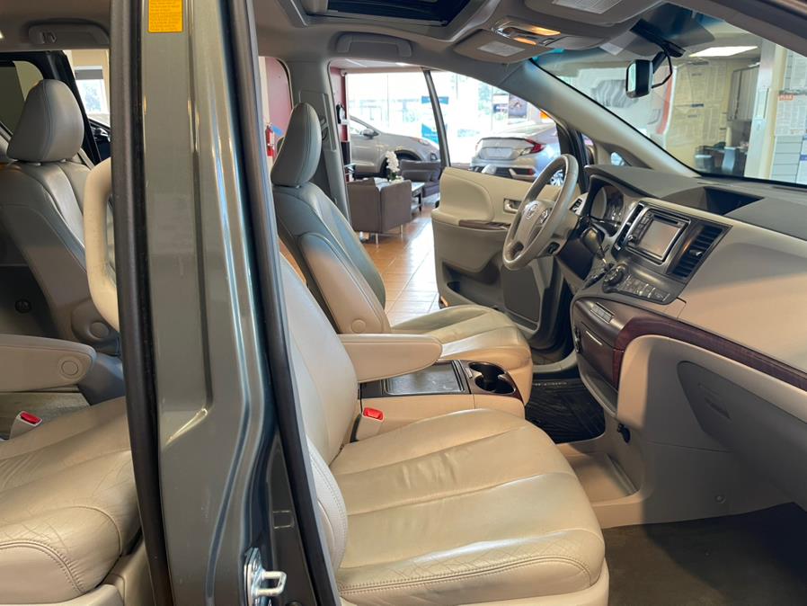 2013 Toyota Sienna 5dr 7-Pass Van V6 XLE AWD (Natl), available for sale in Suffern, New York | Rockland Motor Sport. Suffern, New York 2013 Toyota Sienna 5dr 7-Pass Van V6 XLE AWD (Natl), available for sale in Suffern, New York | Rockland Motor Sport. Suffern, New York