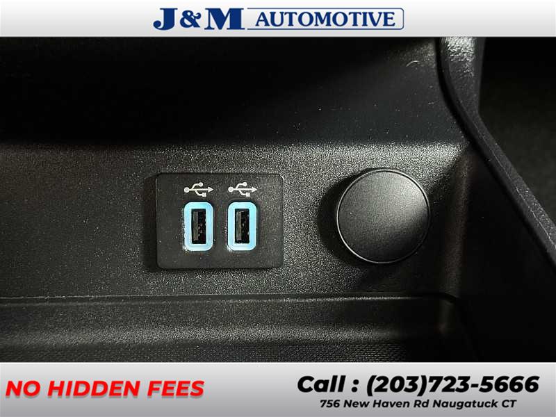 2019 Ford Fusion Hybrid SE, available for sale in Naugatuck, Connecticut | J&M Automotive Sls&Svc LLC. Naugatuck, Connecticut 2019 Ford Fusion Hybrid SE, available for sale in Naugatuck, Connecticut | J&M Automotive Sls&Svc LLC. Naugatuck, Connecticut